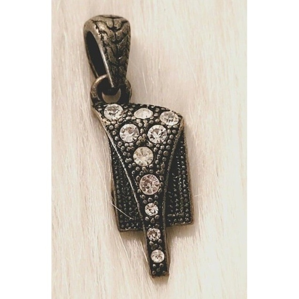 Horse‎ Saddle Rhinestone Pendant Silver Tone Metal Rodeo Coastal Cowgirl 14987